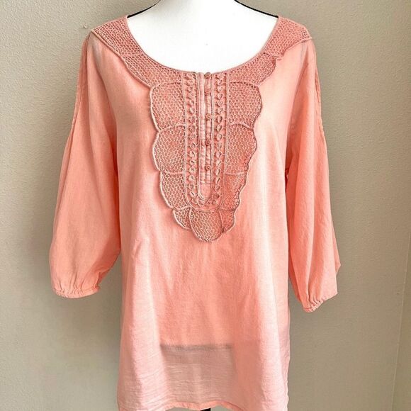 Eddie Bauer Top  - Picture 2 of 9